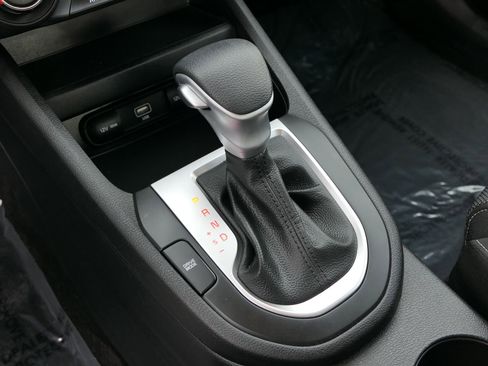 Used 2023 Kia Forte LXS w/ LXS Technology Package image 22