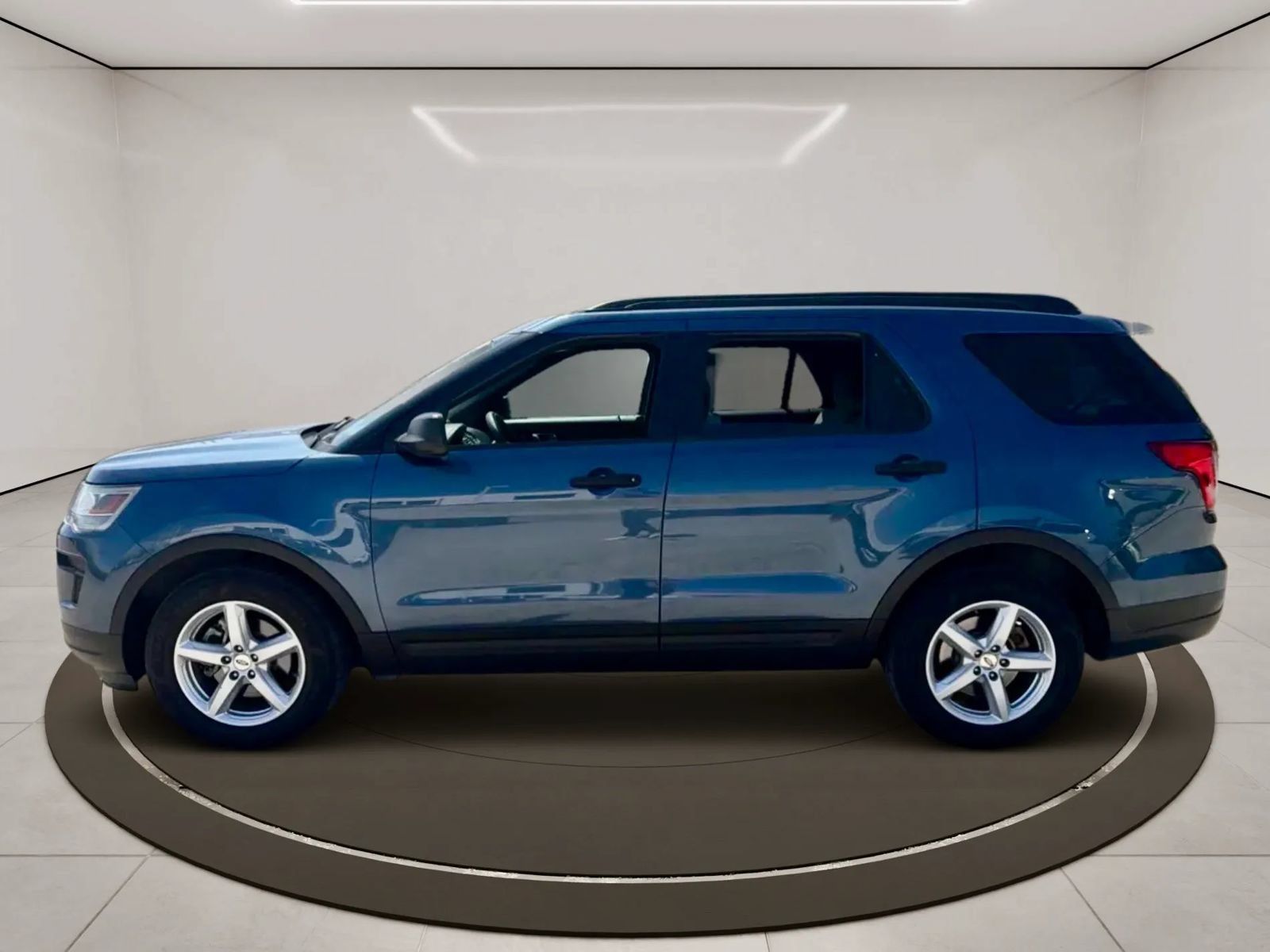 Used 2018 Ford Explorer FWD image 6