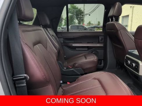 Used 2023 Ford Expedition Max Limited AWD/4WD image 9
