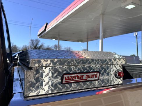 Used 1997 Ford F250 XLT image 9