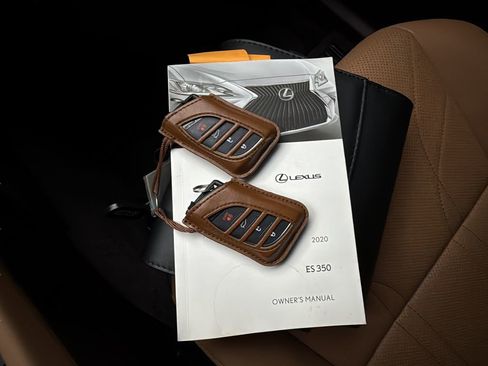 Used 2020 Lexus ES 350 Ultra Luxury w/ Accessory Package 2 FWD image 37