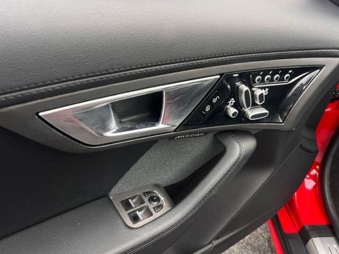 Used 2014 Jaguar F-TYPE Convertible RWD image 11