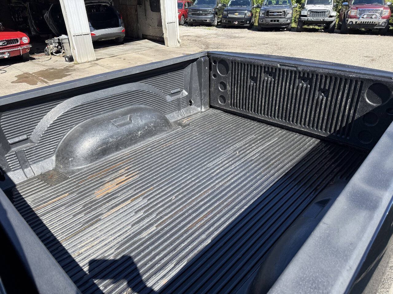 Used 2014 RAM 1500 Classic SLT AWD/4WD image 9