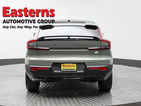 Used 2023 Volvo C40 P8 Recharge Plus w/ Climate Package image 6