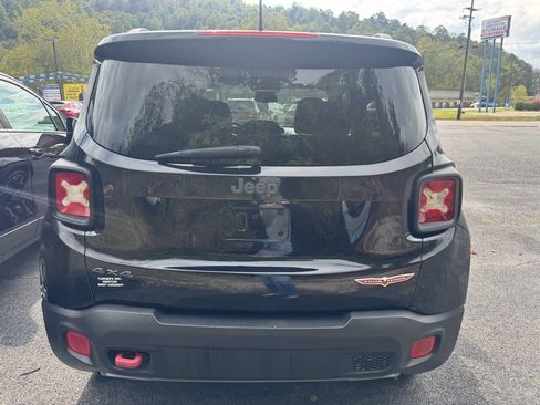 Used 2016 Jeep Renegade Trailhawk w/ Popular Equipment Group image 4