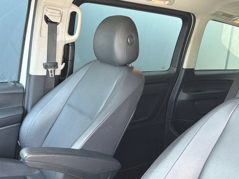 Used 2023 Mercedes-Benz Metris Passenger image 6