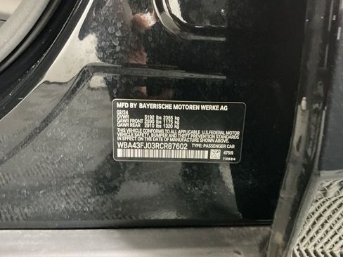 Certified 2024 BMW 530i w/ Premium Package image 34