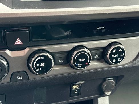 Used 2017 Toyota Tacoma SR5 w/ Tow Package image 29