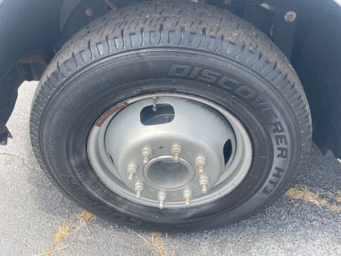 Used 2010 Ford F350 XL RWD image 19