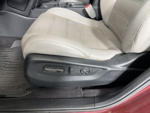 Used 2018 Honda CR-V Touring image 11