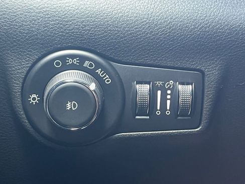 New 2026 Jeep Compass Latitude image 12