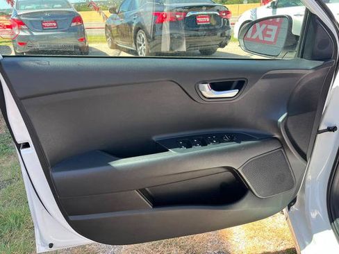 Used 2019 Kia Rio S FWD image 18