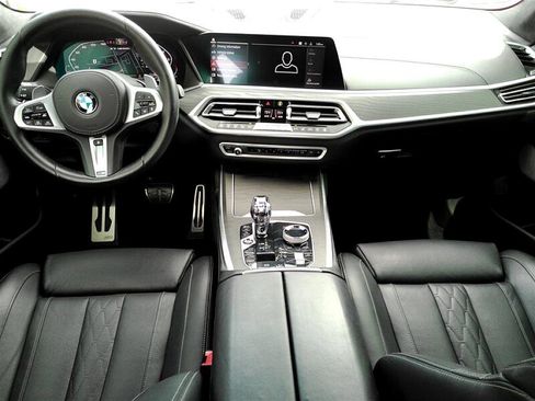 Used 2020 BMW X7 M50i image 15