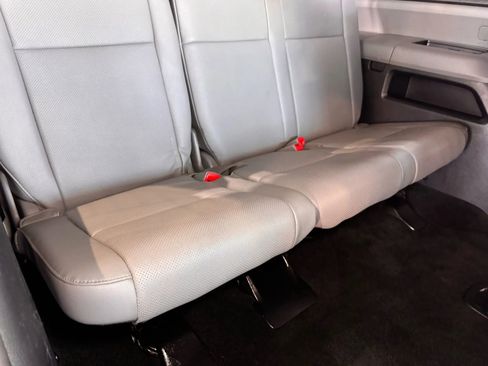 Used 2014 Toyota Sequoia Platinum image 27