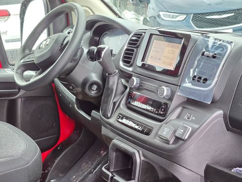 New 2025 RAM ProMaster 1500 w/ Quick Order Package 22G SLT image 6