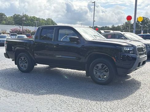 Used 2026 Nissan Frontier SV w/ Tow Package RWD image 7