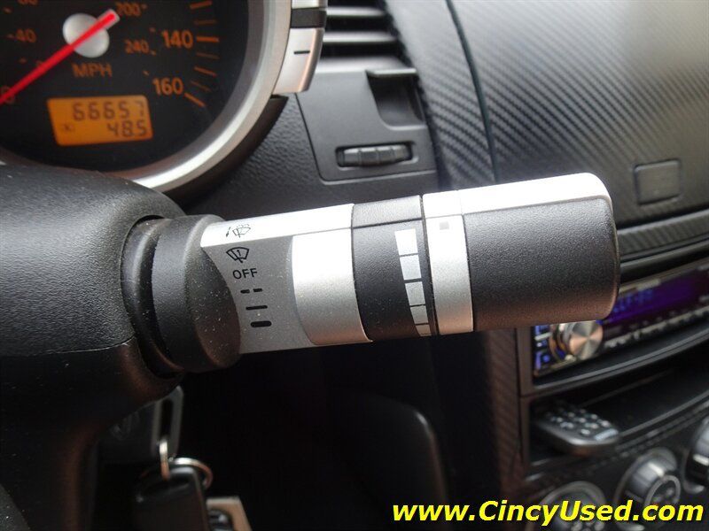Used 2005 Nissan 350Z Enthusiast RWD image 24