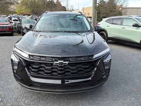 New 2026 Chevrolet Trax LT image 3