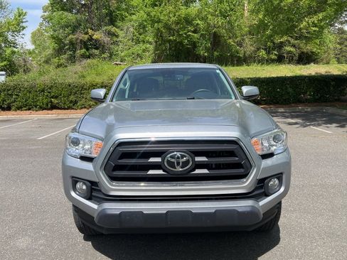 Used 2023 Toyota Tacoma SR5 w/ Technology Package AWD/4WD image 4