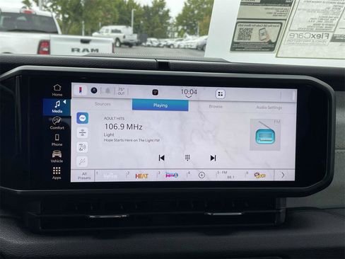 New 2025 Jeep Gladiator Sport image 19