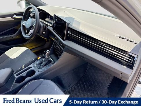 Used 2026 Volkswagen Jetta Sport FWD image 33