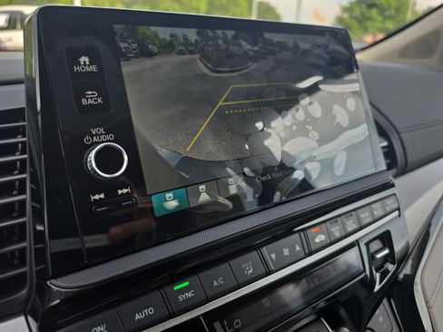 New 2026 Honda Odyssey Touring image 23