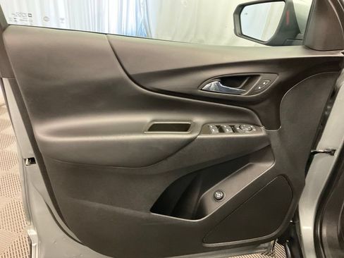 Used 2023 Chevrolet Equinox LT AWD/4WD image 7