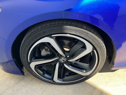 Used 2020 Honda Accord Sport image 12