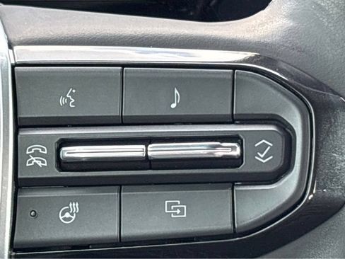 Used 2024 Chevrolet Colorado LT w/ LT Convenience Package III RWD image 27