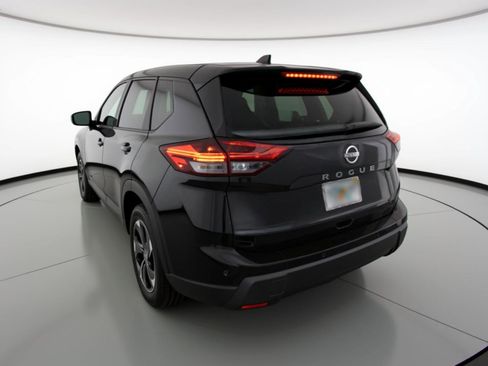 Used 2025 Nissan Rogue SV FWD image 6