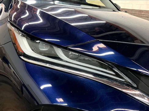 Used 2021 Toyota Venza XLE image 29