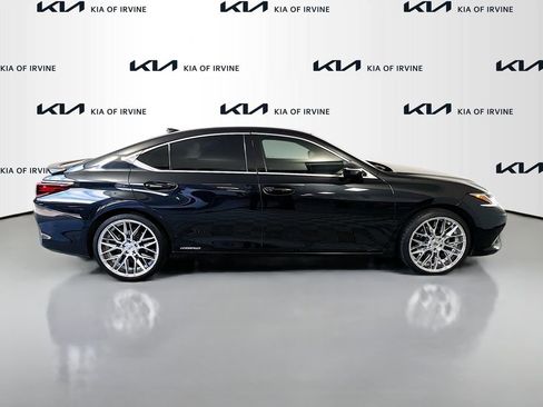 Used 2022 Lexus ES 300h w/ Accessory Package 2 FWD image 13