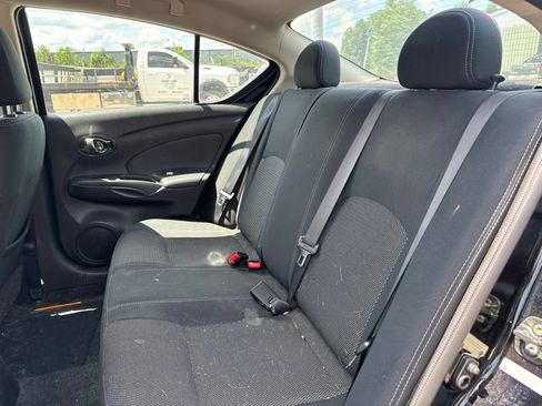 Used 2015 Nissan Versa SV w/ SV Appearance Package FWD image 14