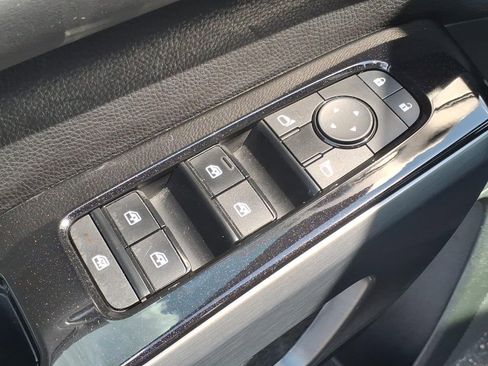 Certified 2023 Nissan Pathfinder SL w/ SL Premium Package AWD/4WD image 20
