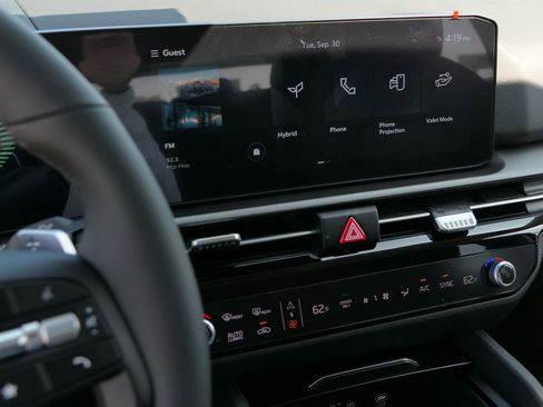 New 2026 Kia Sportage LX image 16