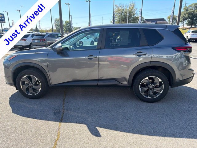 Used 2025 Nissan Rogue SV AWD/4WD image 6