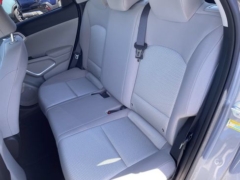 Used 2023 Kia Soul LX w/ LX Technology Package FWD image 20