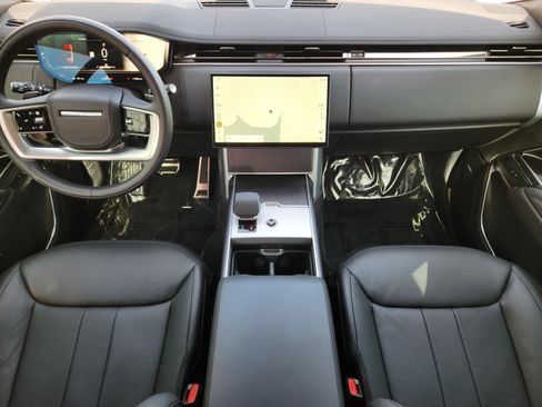 Certified 2025 Land Rover Range Rover SE AWD/4WD image 22