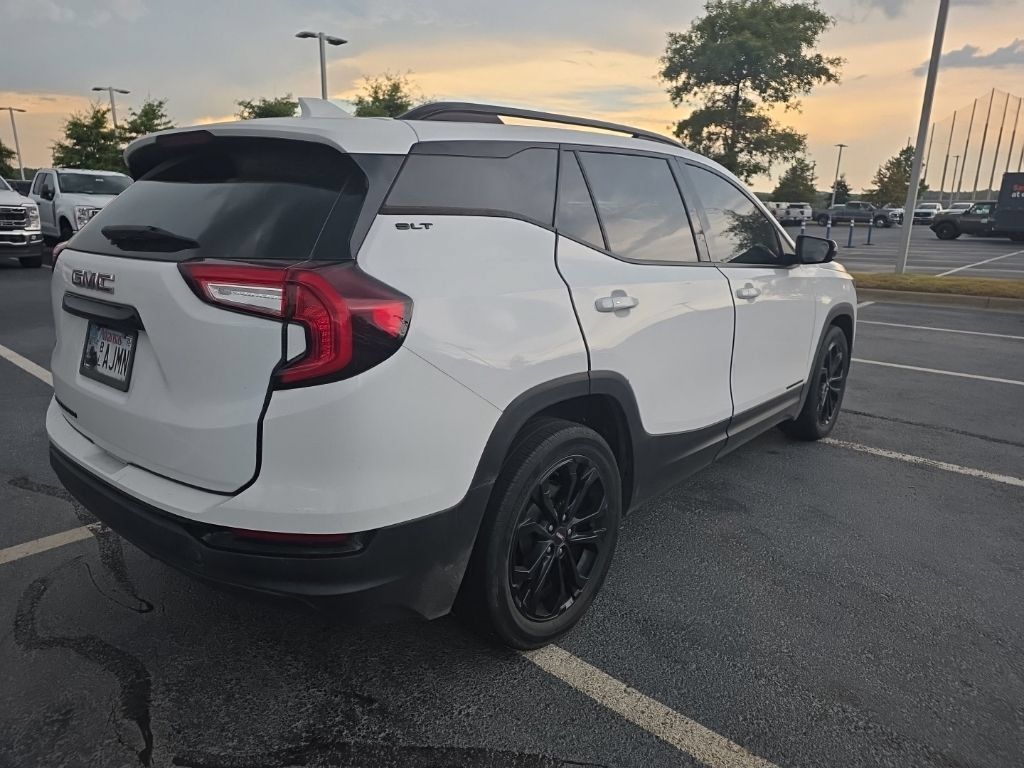 Used 2022 GMC Terrain SLT w/ Infotainment Package II FWD image 6