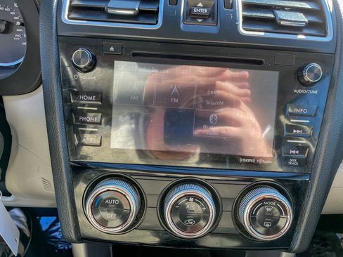 Used 2018 Subaru Forester 2.5i Premium w/ All-Weather Package image 21