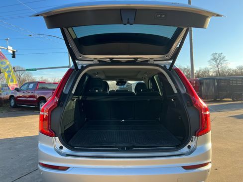 Used 2018 Volvo XC90 T5 Momentum w/ Convenience Package image 7