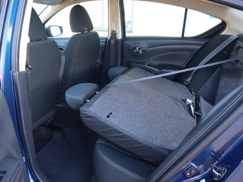 Used 2019 Nissan Versa SV image 40