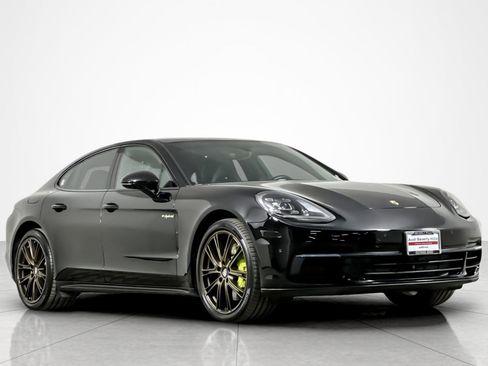 Used 2018 Porsche Panamera 4 image 7
