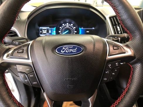 Certified 2022 Ford Edge ST-Line image 13
