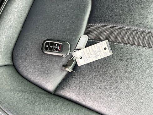 Used 2024 Honda Pilot EX-L image 35