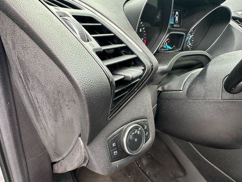 Used 2016 Ford Escape Titanium w/ Equipment Group 301A AWD/4WD image 9