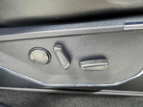 Used 2023 Ford F250 Lariat image 39