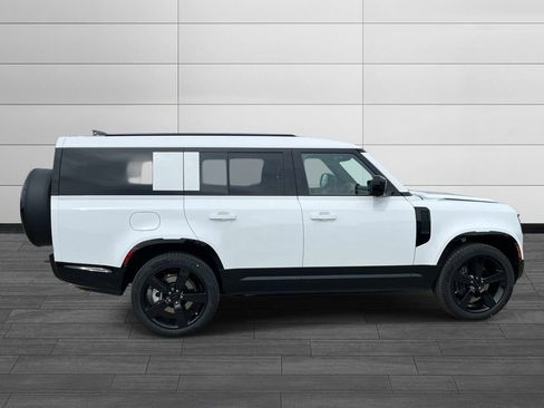 New 2026 Land Rover Defender 130 X-Dynamic SE AWD/4WD image 6