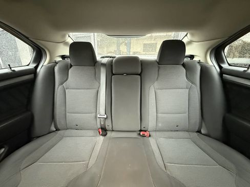 Used 2011 Ford Taurus SEL image 11