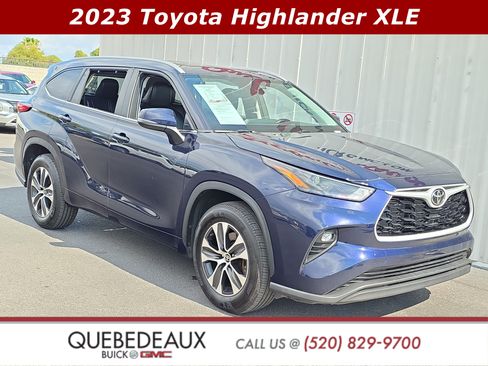 Used 2023 Toyota Highlander XLE FWD image 1